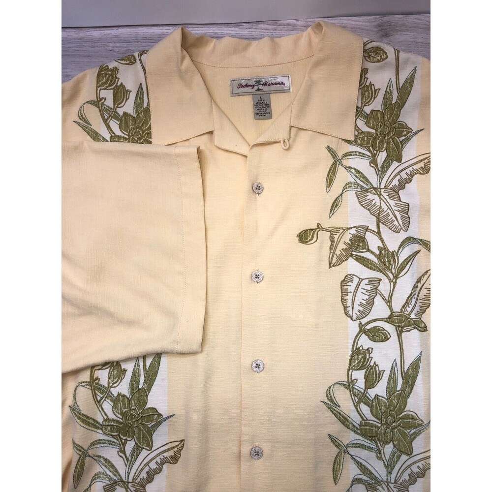 Tommy Bahama Men's LARGE Yellow 100% Silk Short Sleeve Button Up Shirt